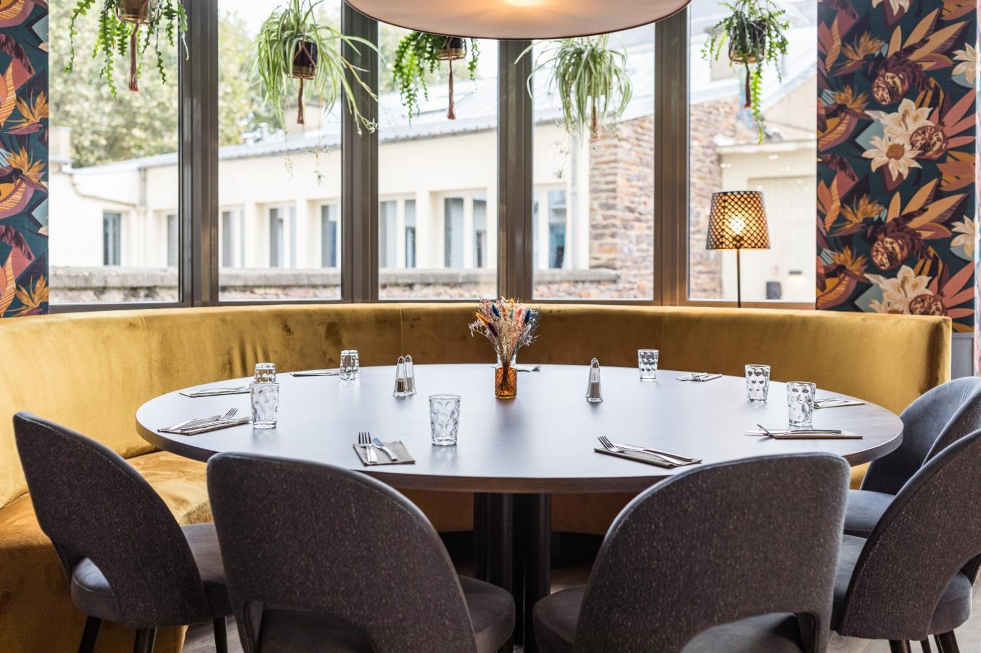 Hotel-Restaurant Le Victoria Ренн Екстер'єр фото