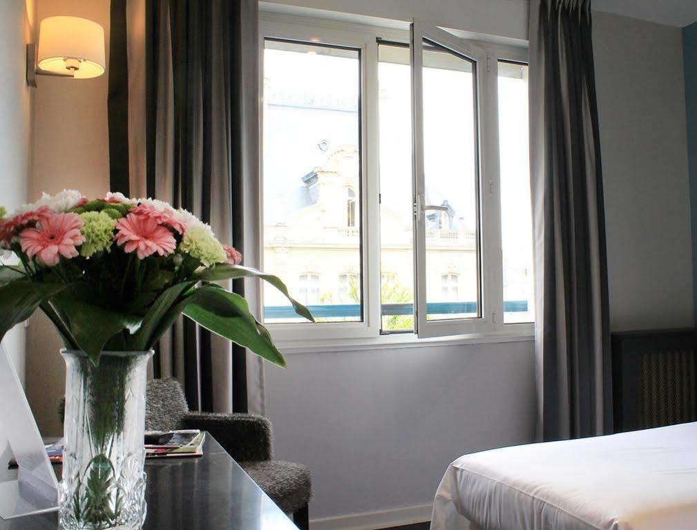 Hotel-Restaurant Le Victoria Ренн Екстер'єр фото