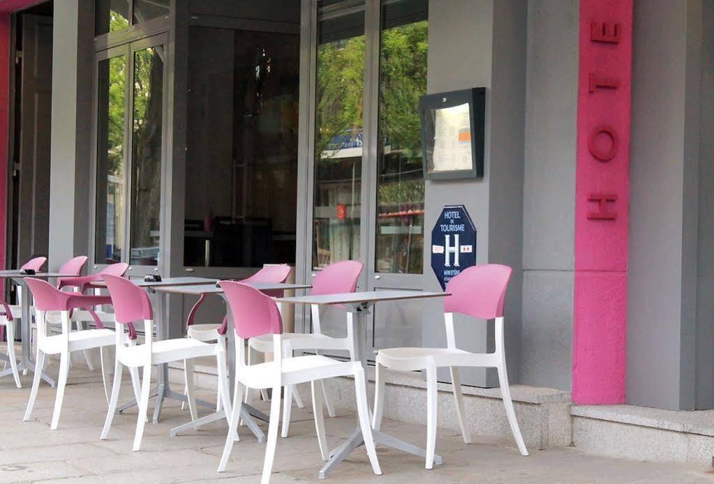 Hotel-Restaurant Le Victoria Ренн Екстер'єр фото